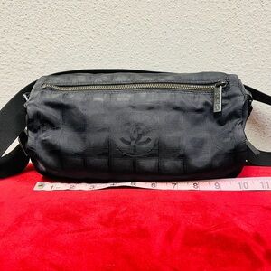 Chanel Travel Ligne Barrel  Bag